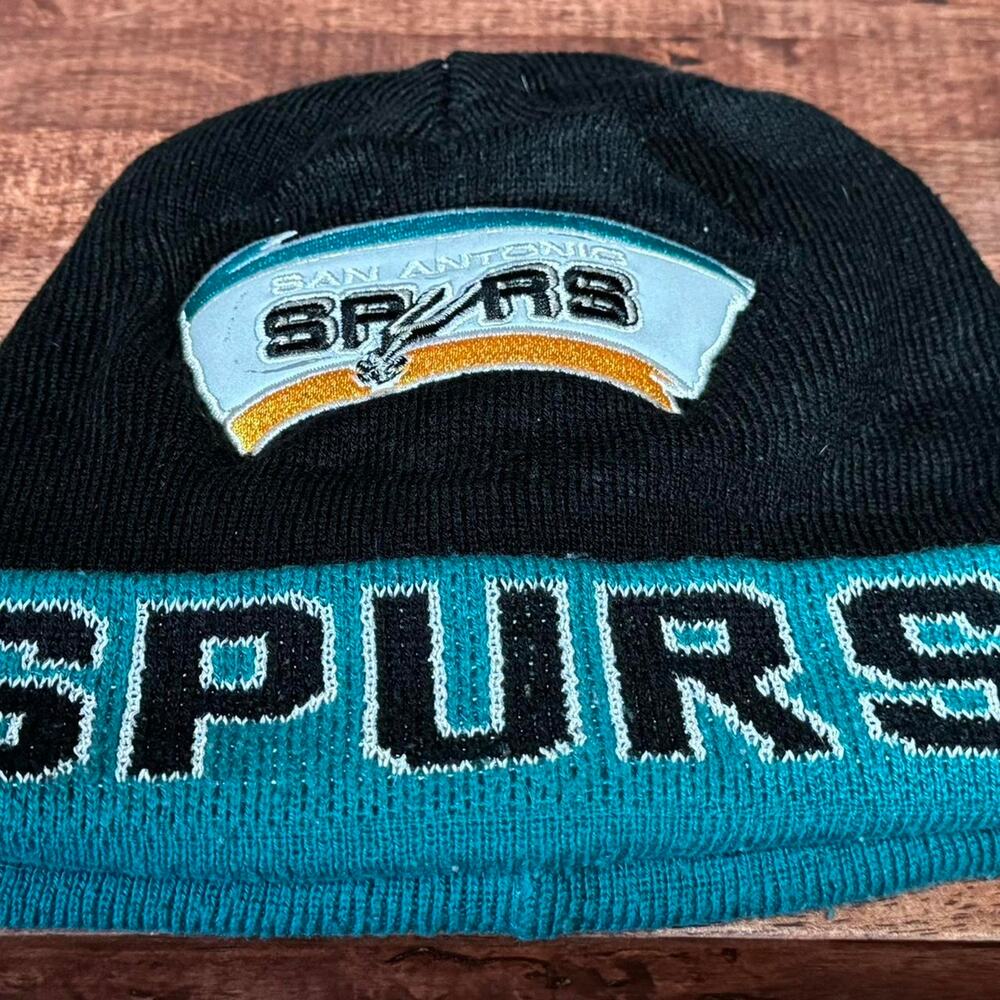 San Antonio Spurs Beanie Winter Hat New Era